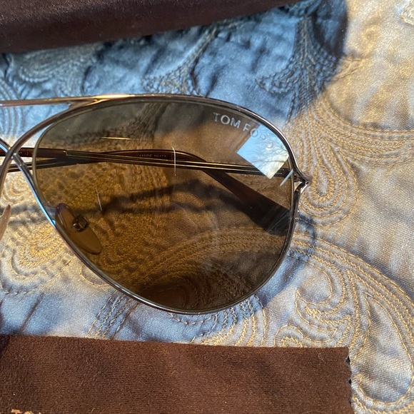 Tom Ford Sunglasses - Picture 3 of 6